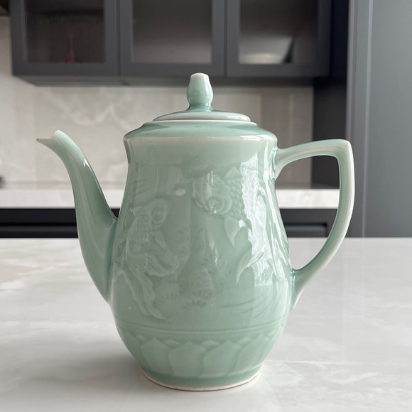 Longquan Celadon Tea Pot and 4 Tea Cups. Koi Fish. - Picture 3 of 16